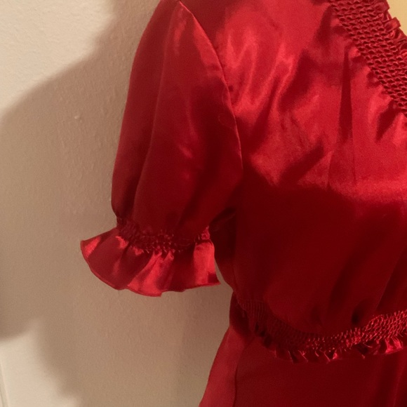 Willi Smith red ruffled blouse size small. - Picture 9 of 11